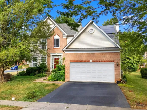 1714 Dearbought Dr, Frederick, MD 21701