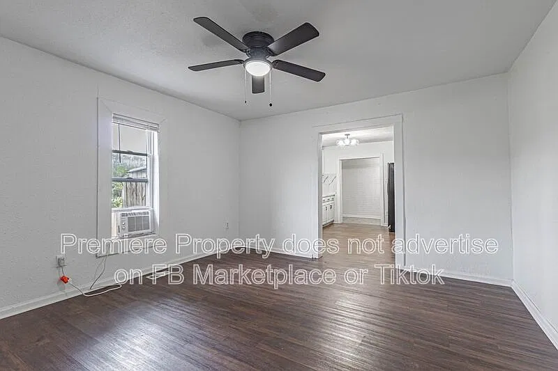 2 bed, 2.0 bath, 975 sqft, $995 — Photo 2