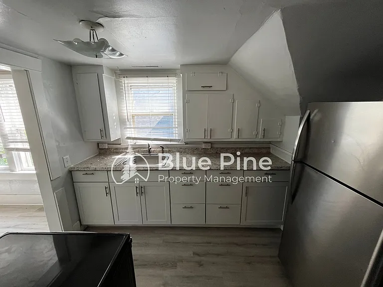 252 N Shilling Ave #4 — Photo 4