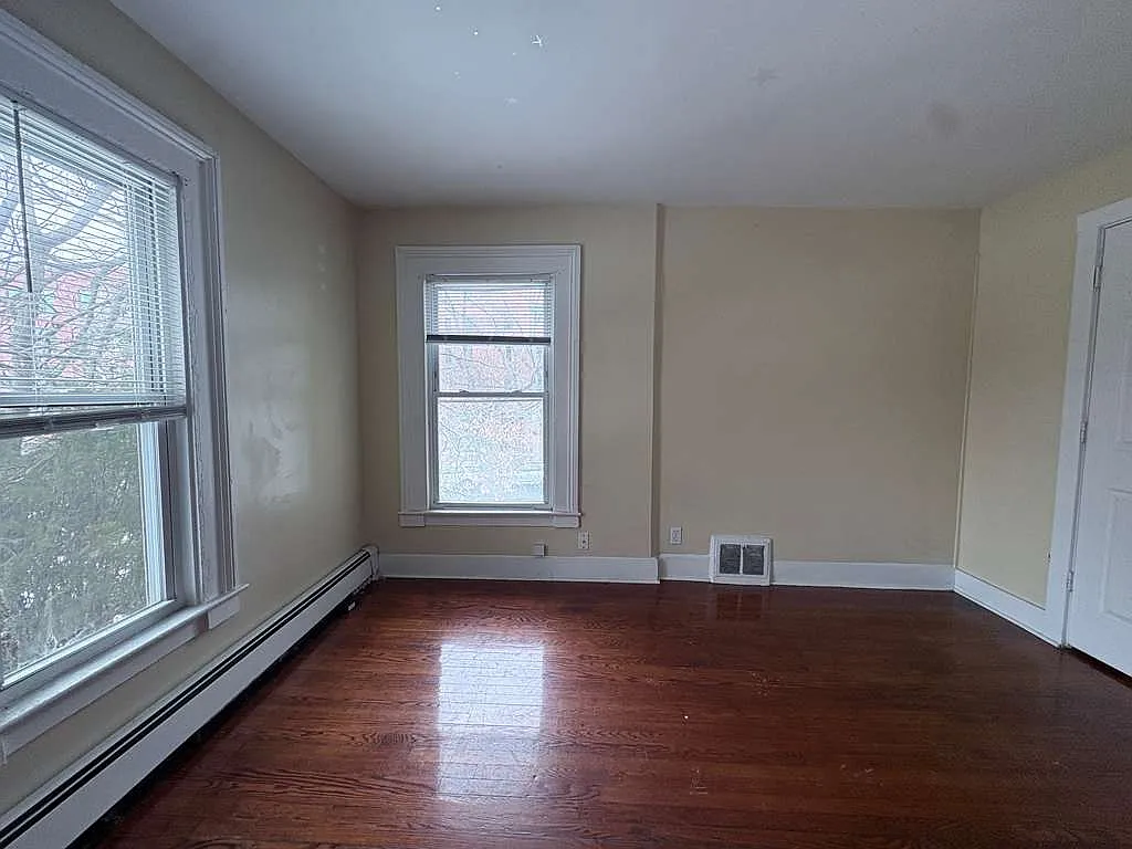 Building Photo - 122 Derby Ave #2RR