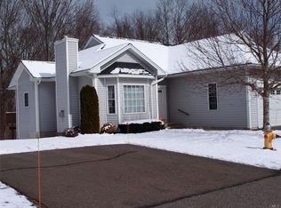 111 Pondview Cir, Beacon Falls, CT 06403