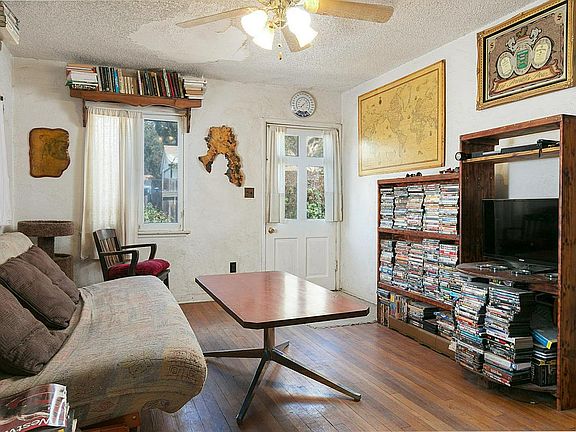 5th image of 66 Brock Ln