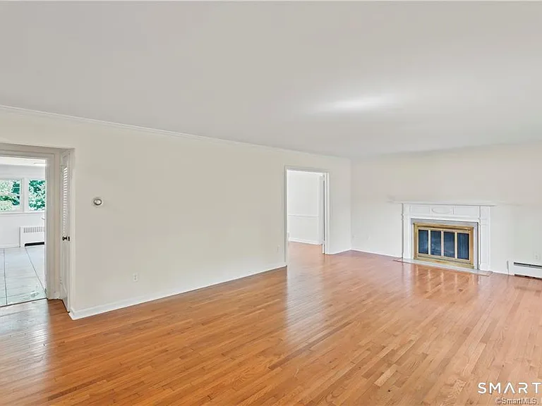 791 Newfield Ave — Photo 7