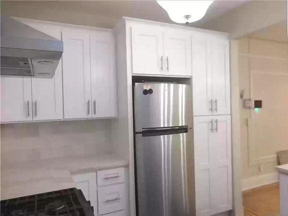 5th image of 13 Nassau Blvd Floor 2