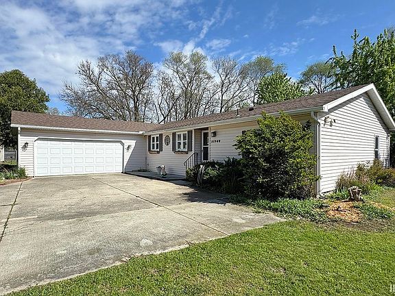 3rd image of 51940 Audra Dr