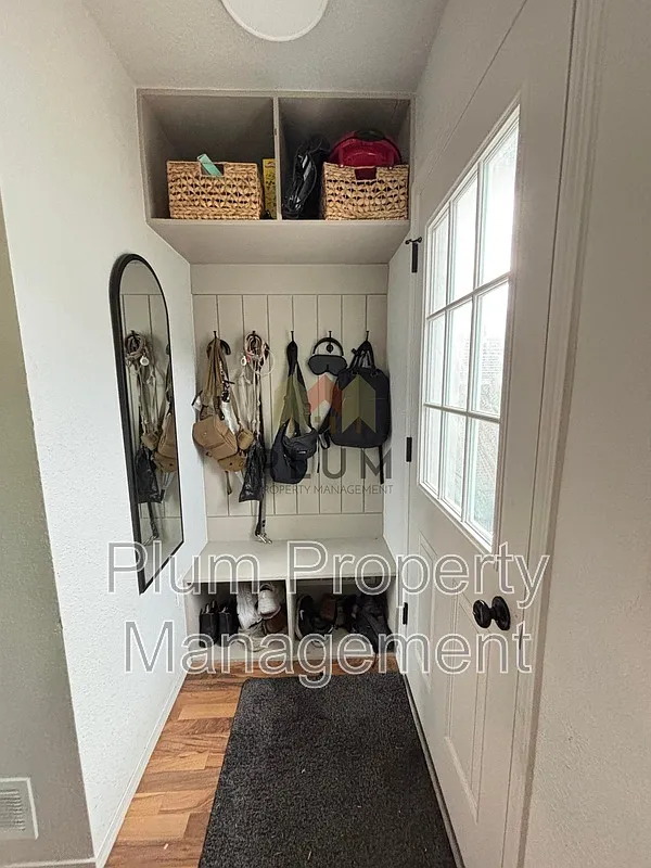 3 bed, 2.0 bath, 1408 sqft, $2,850 — Photo 4