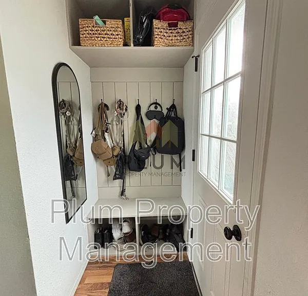 4400 Martindale Way — Photo 4