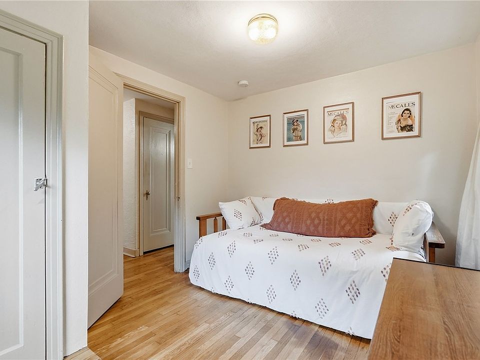 22nd image of 1805 McNary Blvd