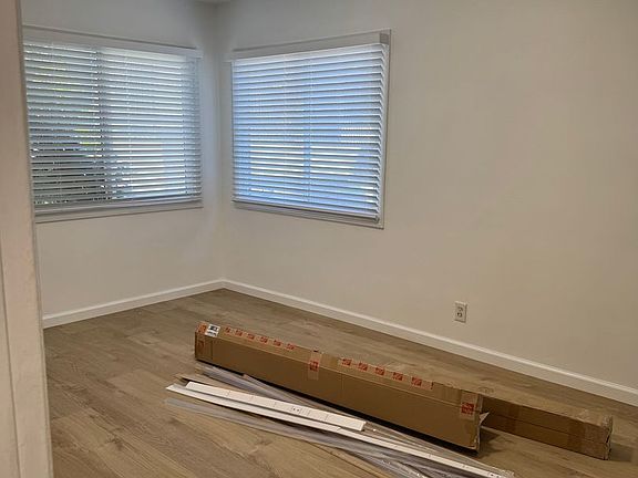 5th image of 14937 Saticoy St APT 3