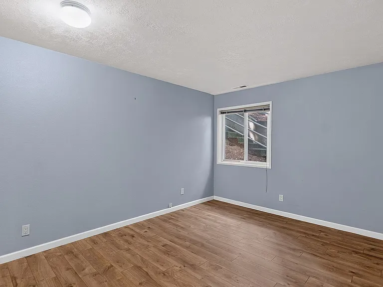 48 Eagle Crest Dr #5E — Photo 13