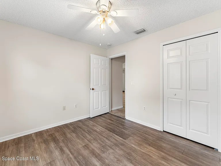 1324 Mandys Ct — Photo 17