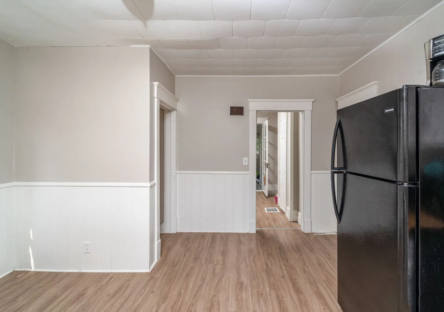 1322 Walnut St - Cedar Falsl — Photo 4