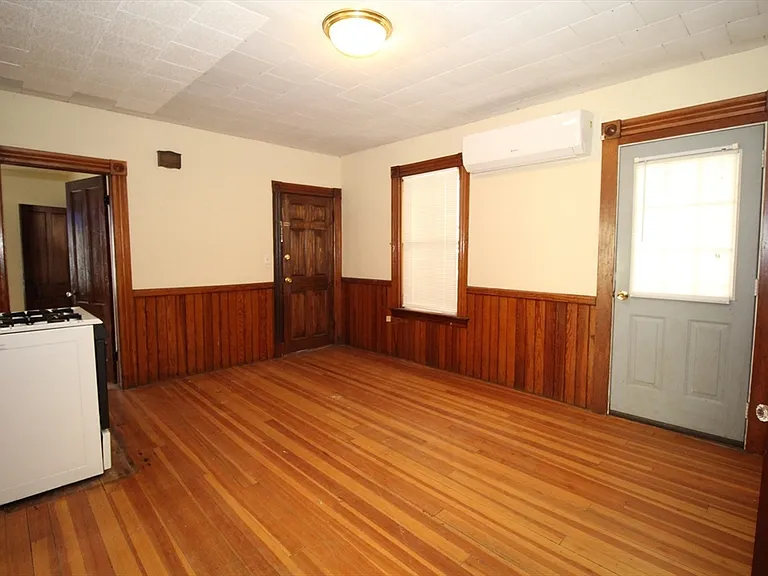 71 Ash St #1 — Photo 10