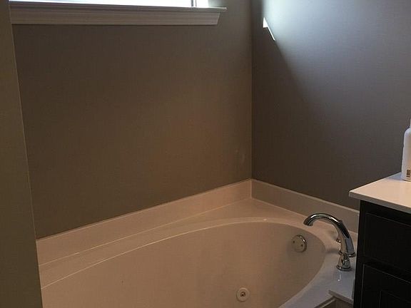 5th image of 893 Bayou Vista Dr