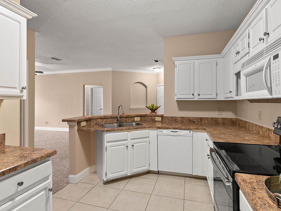 1st image of 10000 GATE Parkway N #726