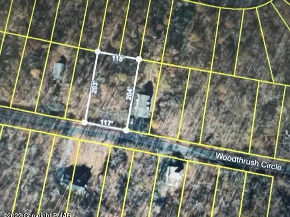 1278 Woodthrush Cir, Bushkill, PA 18324