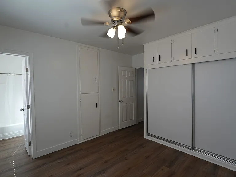 10300-10304 La Reina Ave — Photo 13