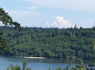 1669 Sound Ridge Dr, Bremerton, WA 98312