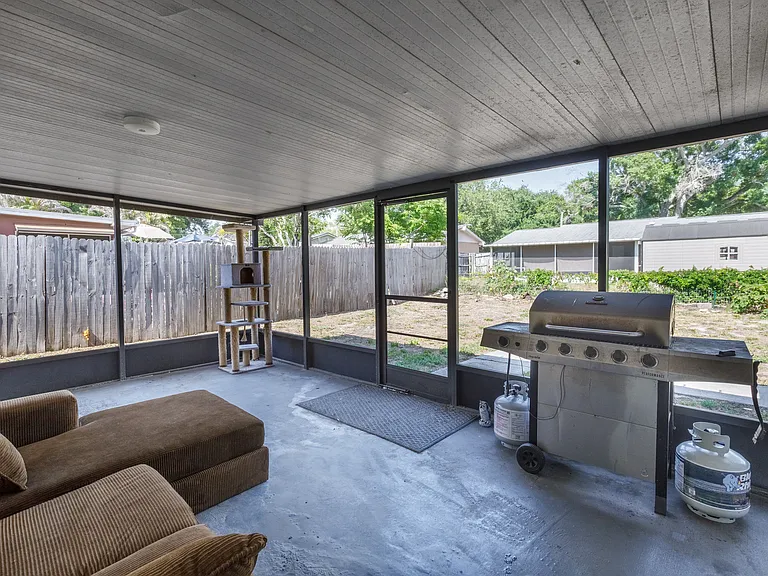 1041 Jadewood Ave — Photo 19