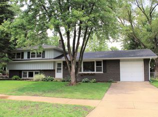 325 Tupelo Dr, Naperville, IL