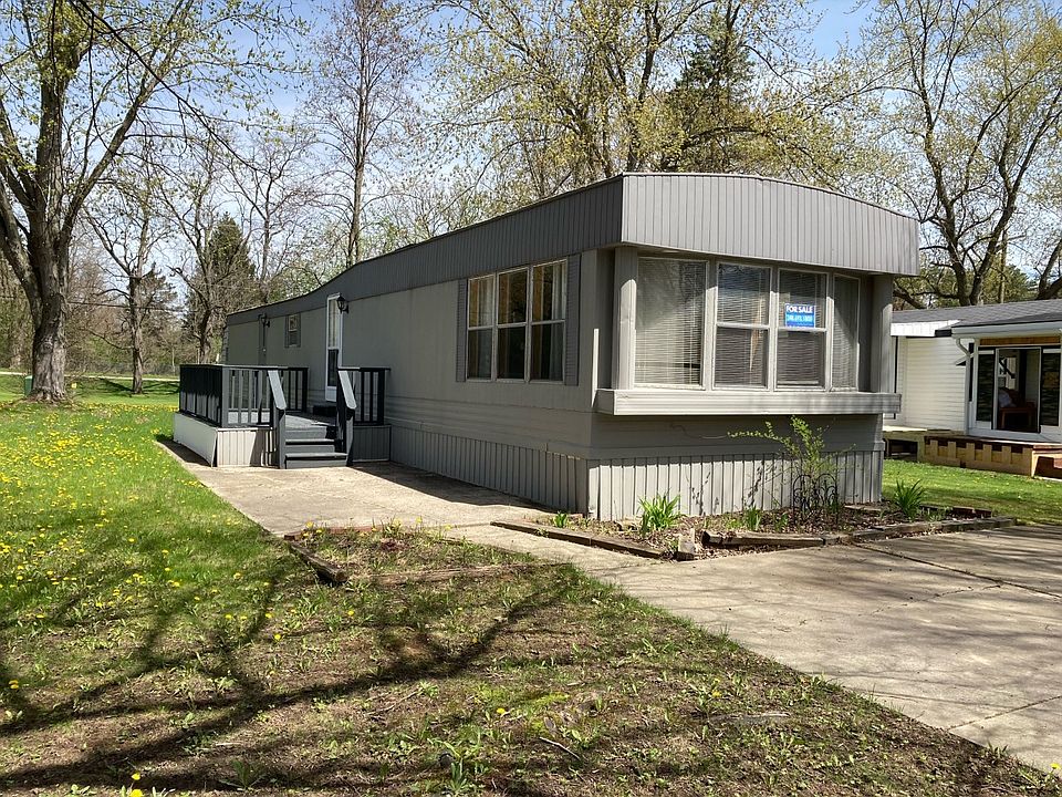 1st image of 78 Lyndon Cir