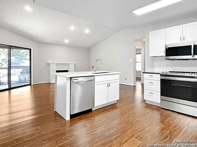 11520 Huebner Rd #108 — Photo 12