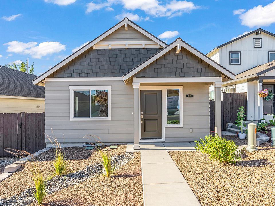 1st image of 3999 SW Obsidian Ave #144