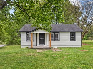 209 Cobb Aly, Leoma, TN 38468