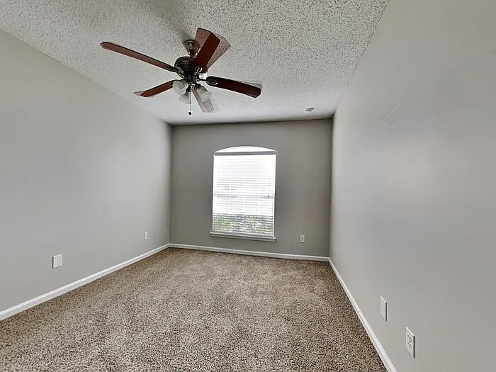 6463 Silk Leaf Ln — Photo 14