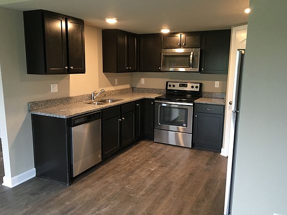 3rd image of 1412 NE Mary Ct