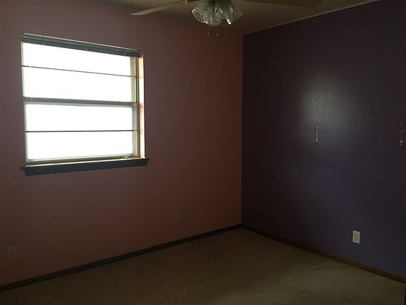 4th image of 2902 W Pine Ave
