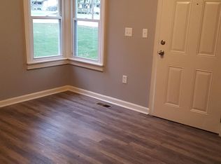 324 Sprague Rd, Berea, OH 44017