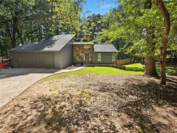 505 Woodman Pl, Roswell, GA 30076
