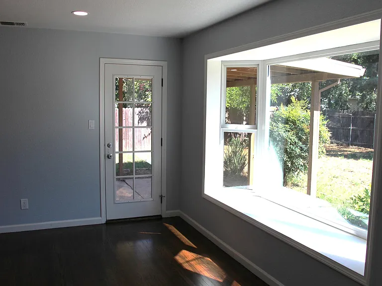 5399 Whittier Dr — Photo 22