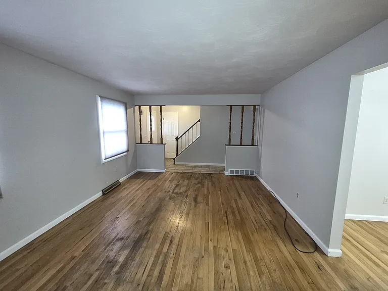 140 Cedar Ct — Photo 6