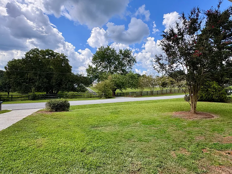 6710 Pirkle Dr — Photo 2