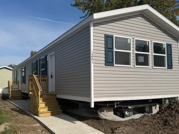 41275 Old Michigan Ave Trailer 1221, Canton, MI 48188