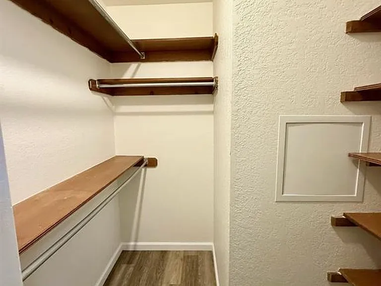 1800 Hillcrest Dr — Photo 18