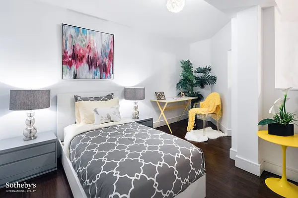 Rented by Sotheby's International Realty | media 22