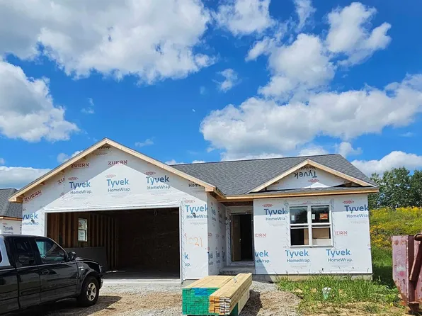 1021 Karsten Dr, Horicon, WI 53032