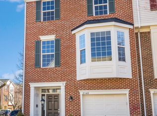 21488 Rusty Blackhaw Sq, Sterling, VA 20164