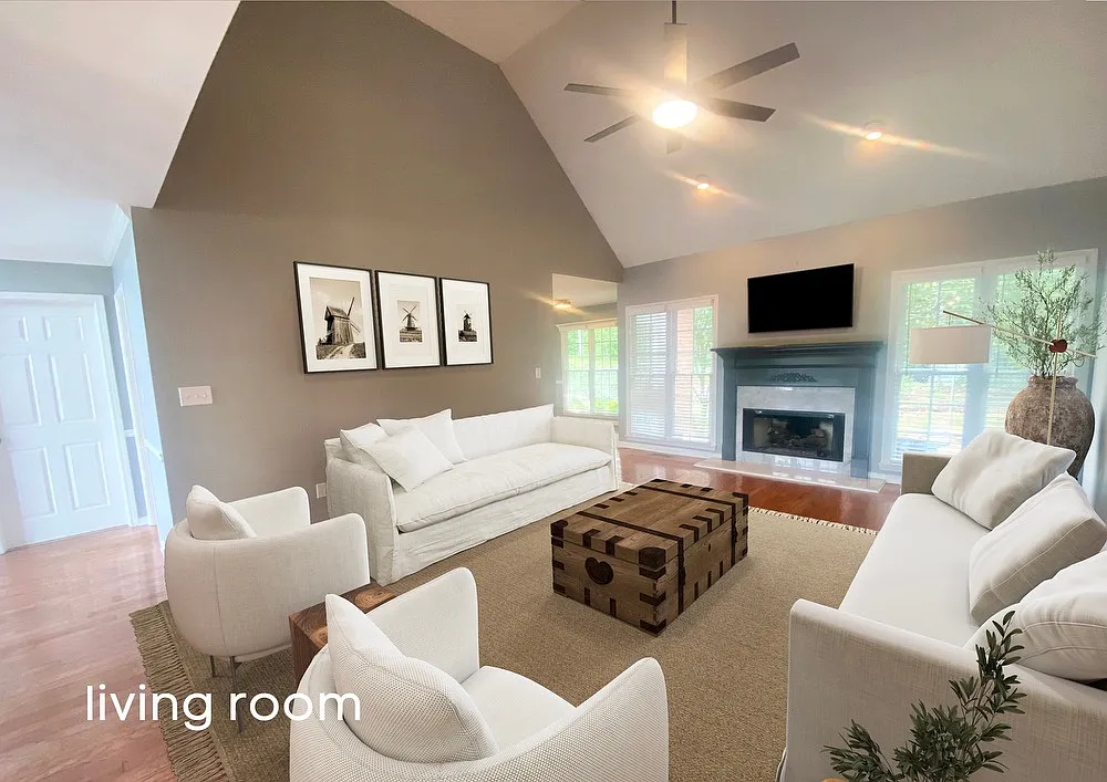 1060 Melissa Dr — Photo 3