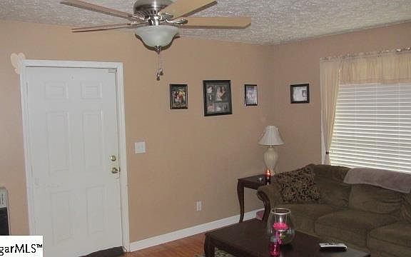 4th image of 117 Cedar Creek Dr
