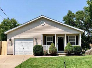 409 E Laurel St, Millstadt, IL