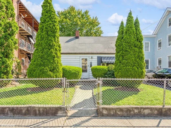 1056 Kossuth Street, Bridgeport, CT 06608