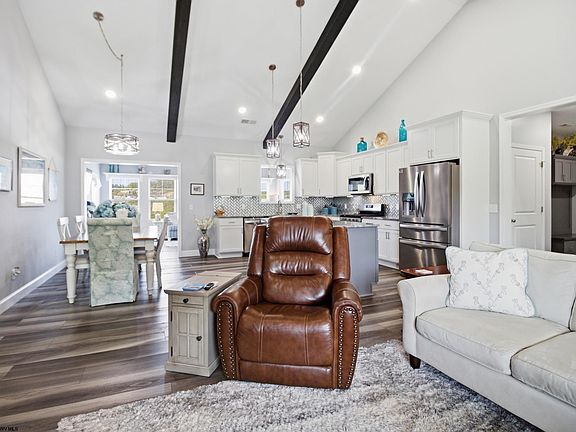 5th image of 309 Sunbury Ln