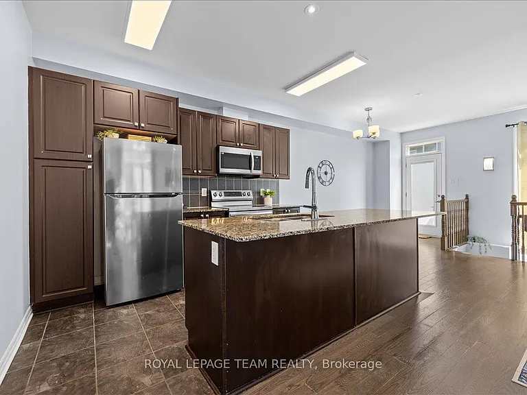 333 Tulum Cres — Photo 11