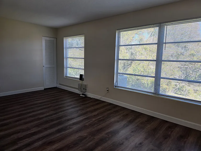 2448 Columbia Dr #72 — Photo 14