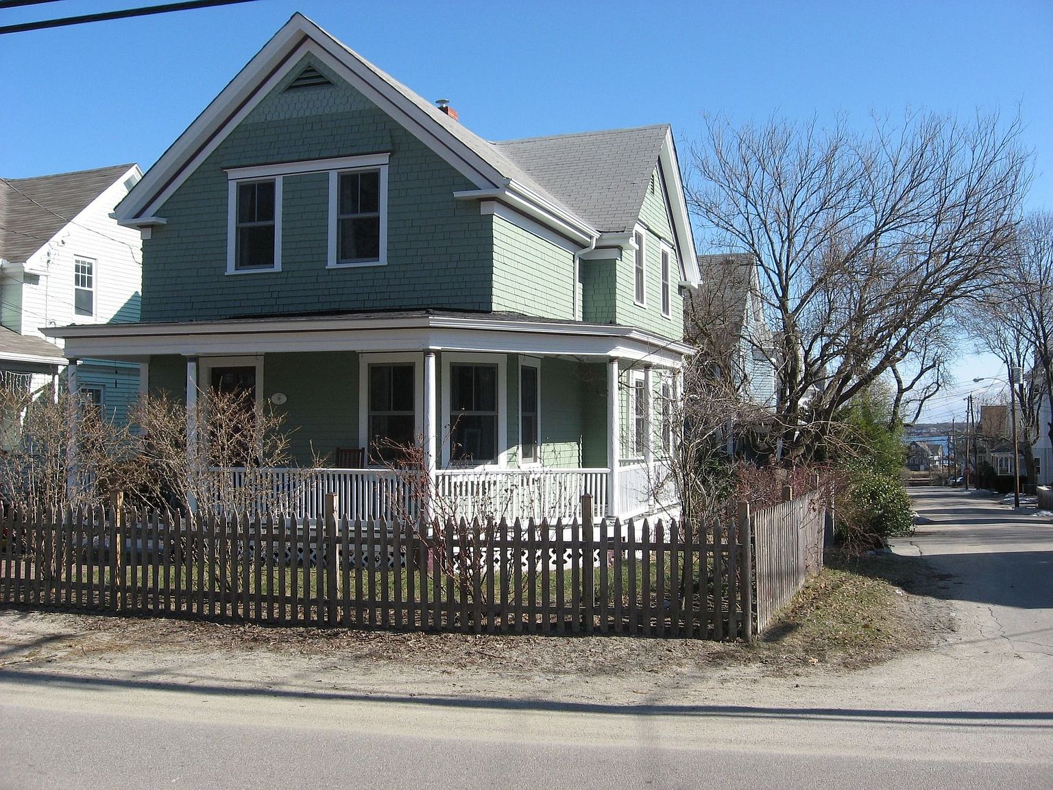 74 Fair St, Warwick, RI 02888 Zillow