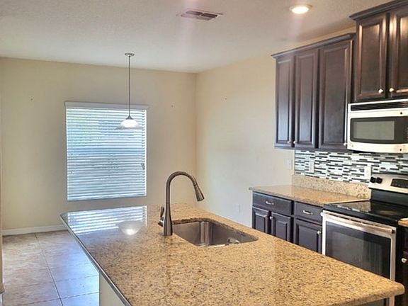 4th image of 1142 Ballard Green Pl